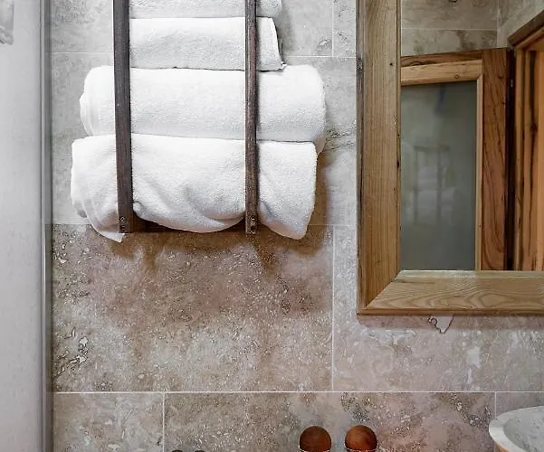 Serene Premium Stone House Hotel