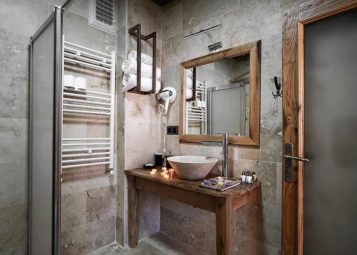 فندق Serene Premium Stone House 2*