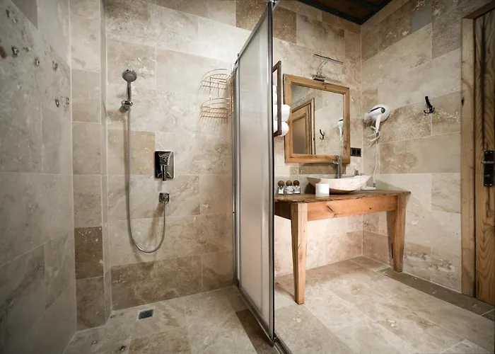 Serene Premium Stone House Hotel 2*